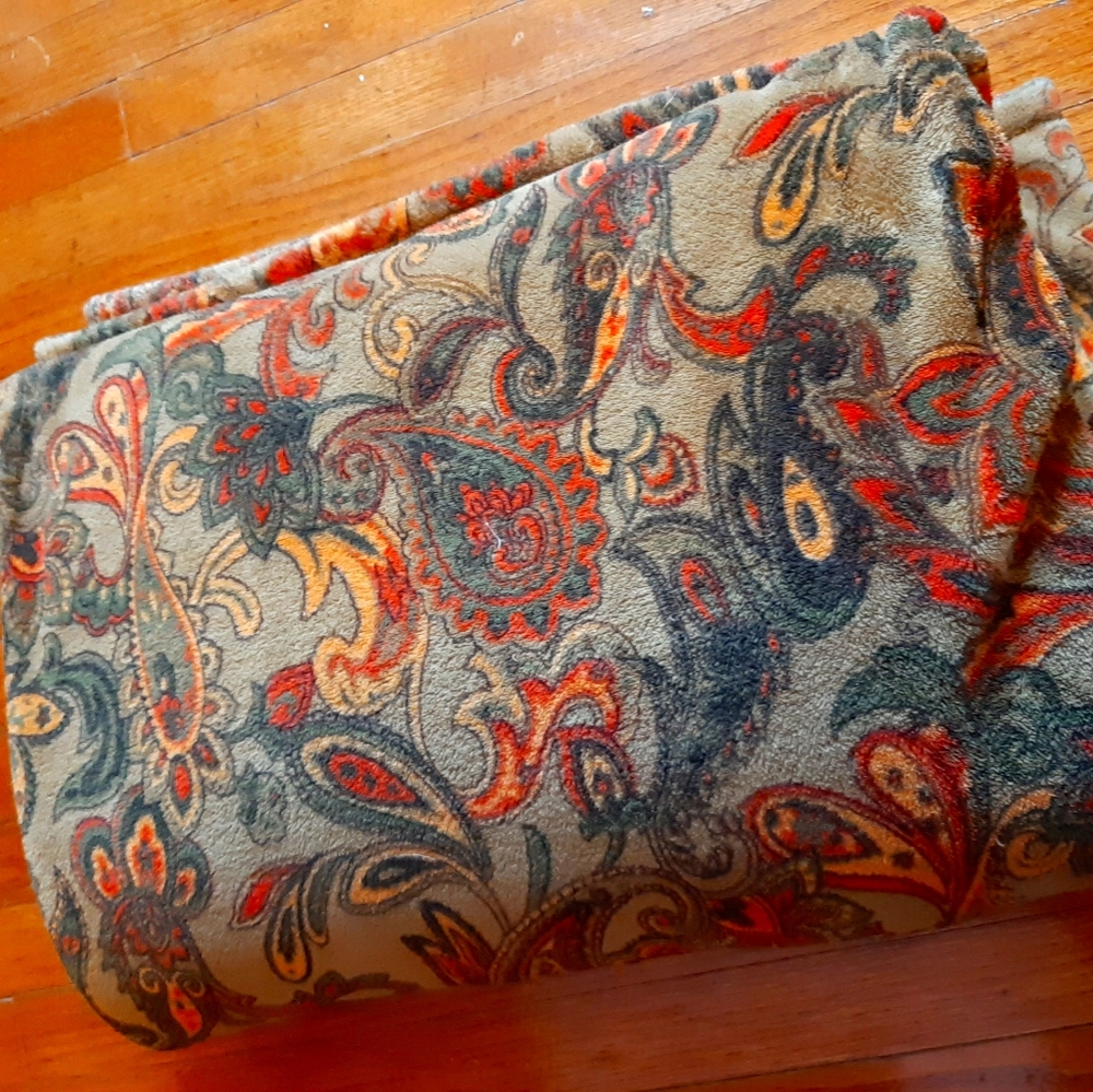 Queen Sized Throw Blanket